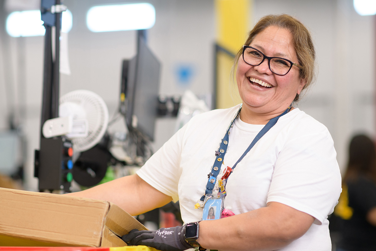 Amazon Picker Job Description Duties, Starting Salary & More Job